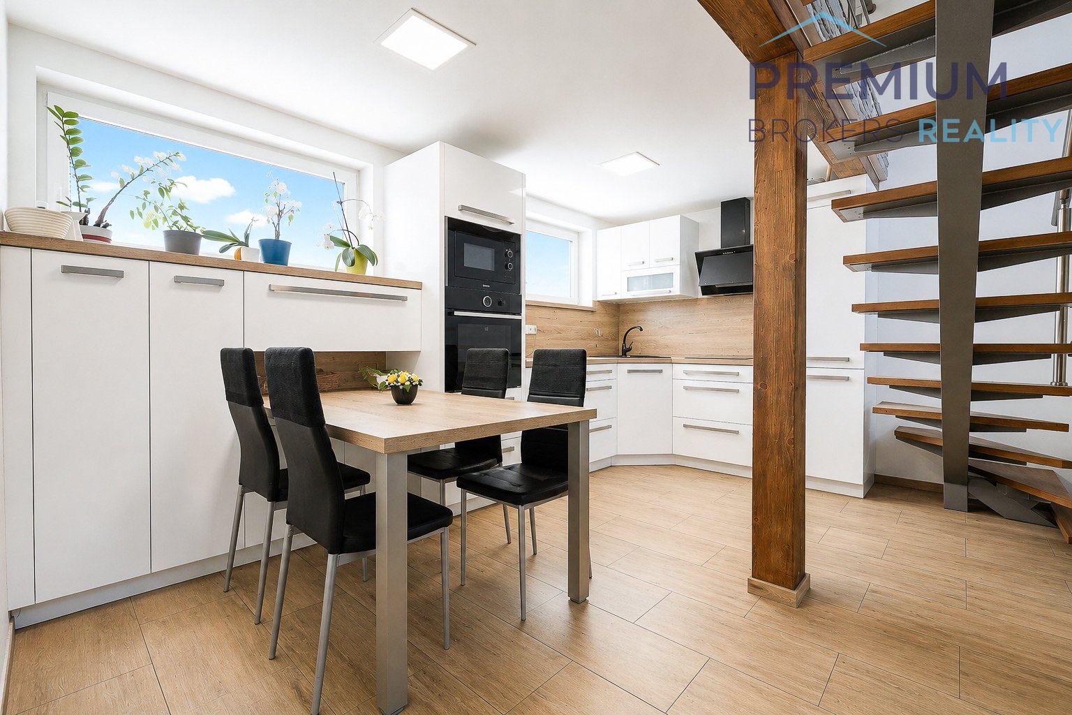 Prodej moderní dřevostavby 3+kk k celoročnímu užívání, 81 m², Štětí