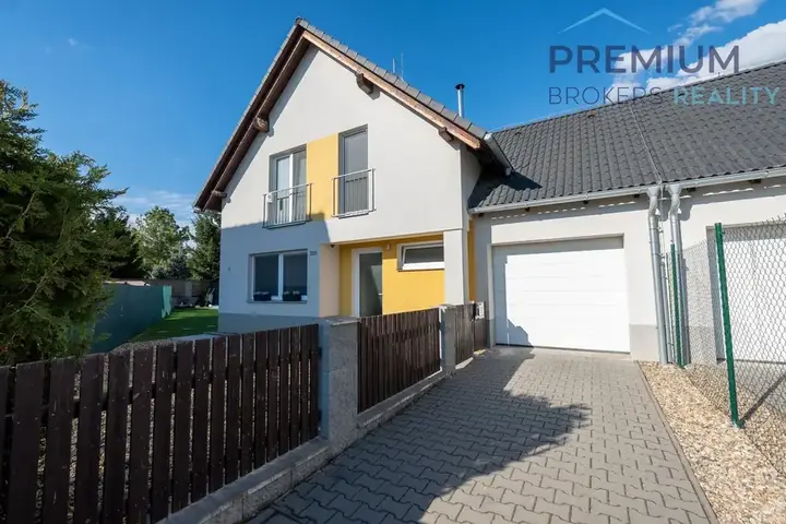 Prodej rodinného domu, 137 m², pozemek 391 m², Býkev
