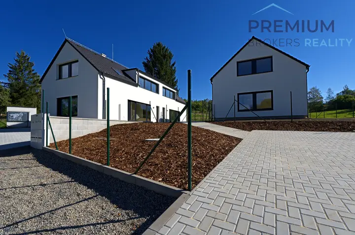 Prodej rodinného domu 102 m² se zahradou 102 m2, Nové Strašecí