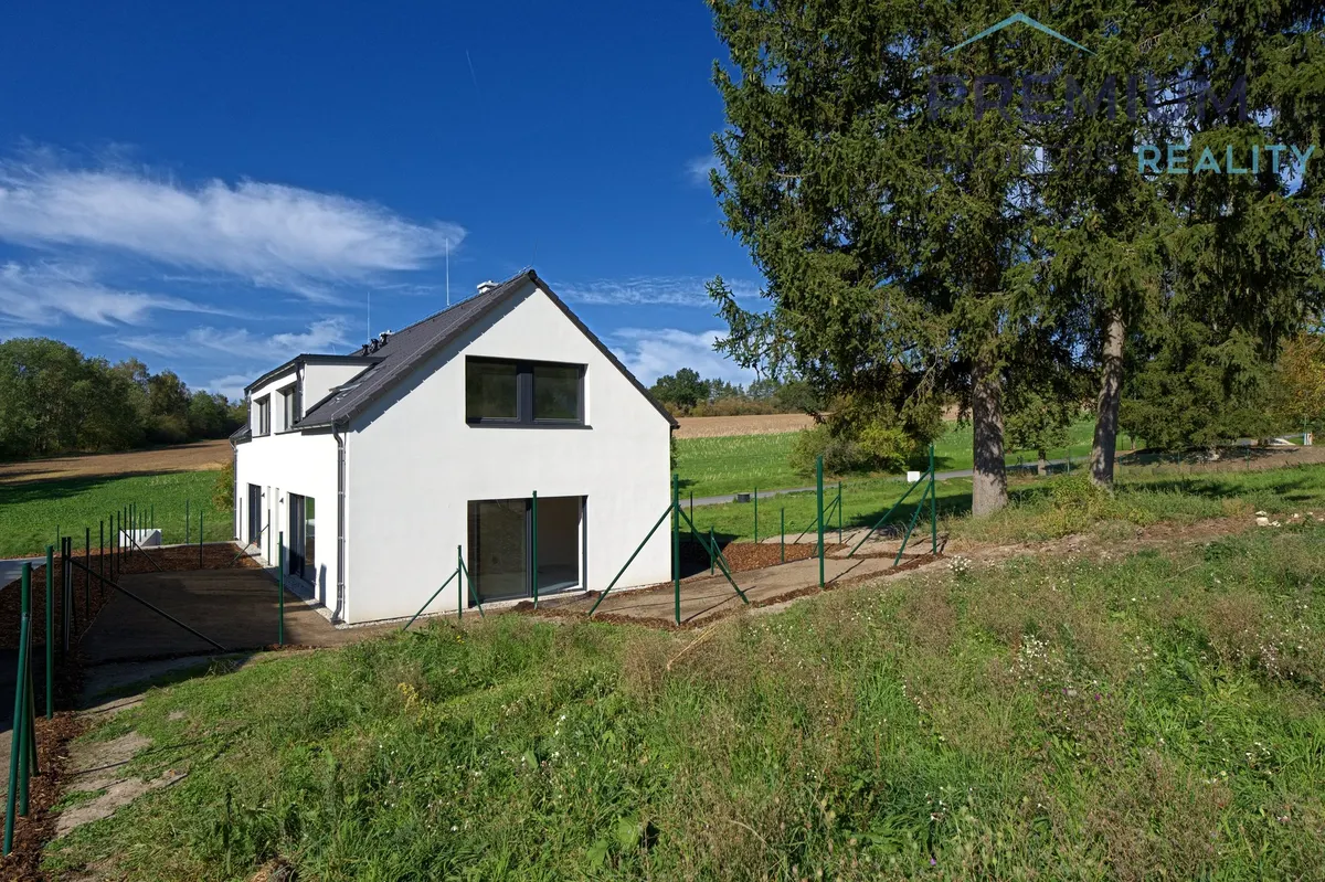 Prodej rodinného domu 102 m² se zahradou 125 m2, Nové Strašecí