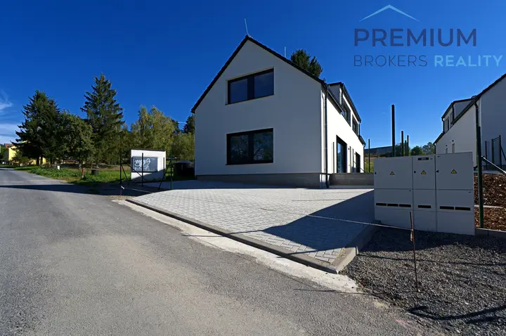 Prodej rodinného domu 102 m² se zahradou 25 m2, Nové Strašecí